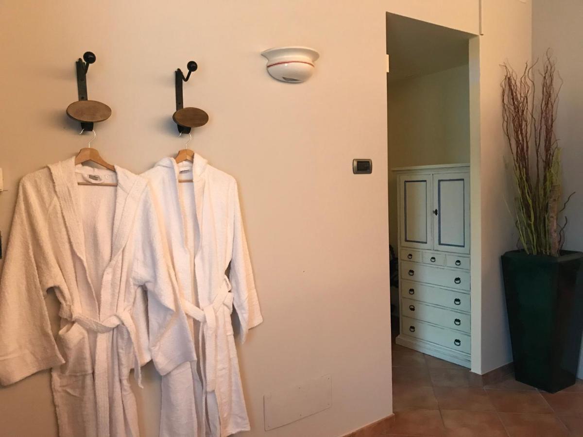 Residence Ulivi 卡瓦翁贝罗内斯 外观 照片